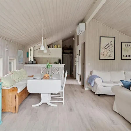 Tekla - From The Sea By Interhome *